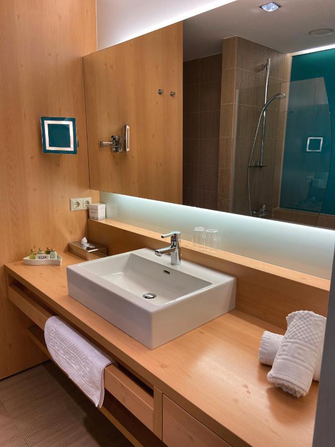 Spa Hotel Zedern Klang Хопфгартен-ин-Деферегген Экстерьер фото