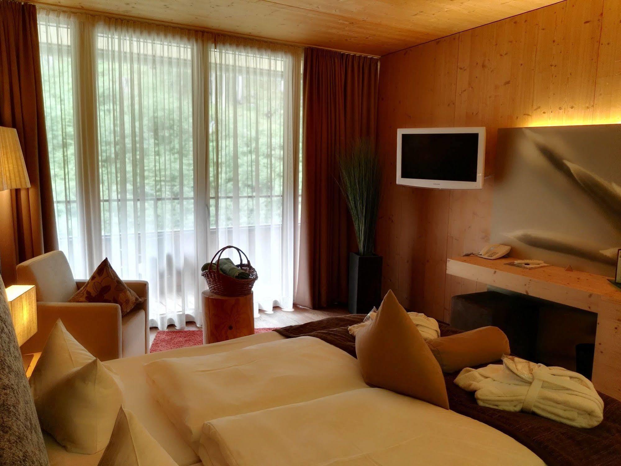 Spa Hotel Zedern Klang Хопфгартен-ин-Деферегген Экстерьер фото